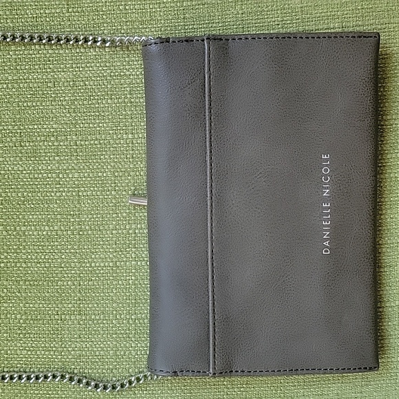 DANIELLE NICOLE CROSSBODY BAG - Picture 3 of 14